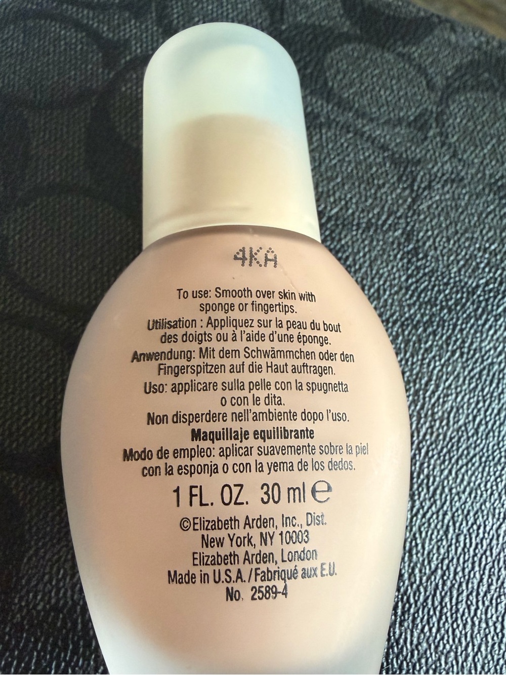 Elizabeth Arden Flawless Finish foundation Makeup — Light cream - Picture 2 of 2